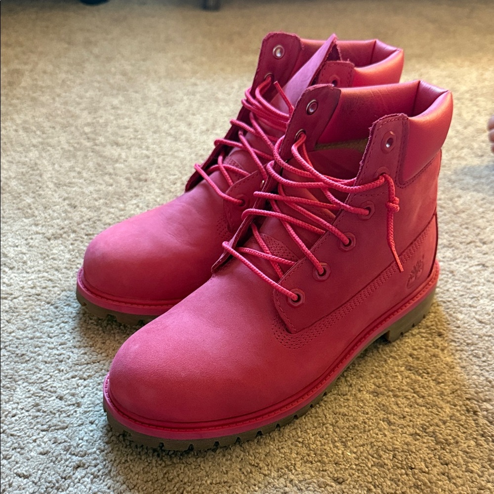 LIKE NEW Timberland Vibrant Pink Lace-Up Boots